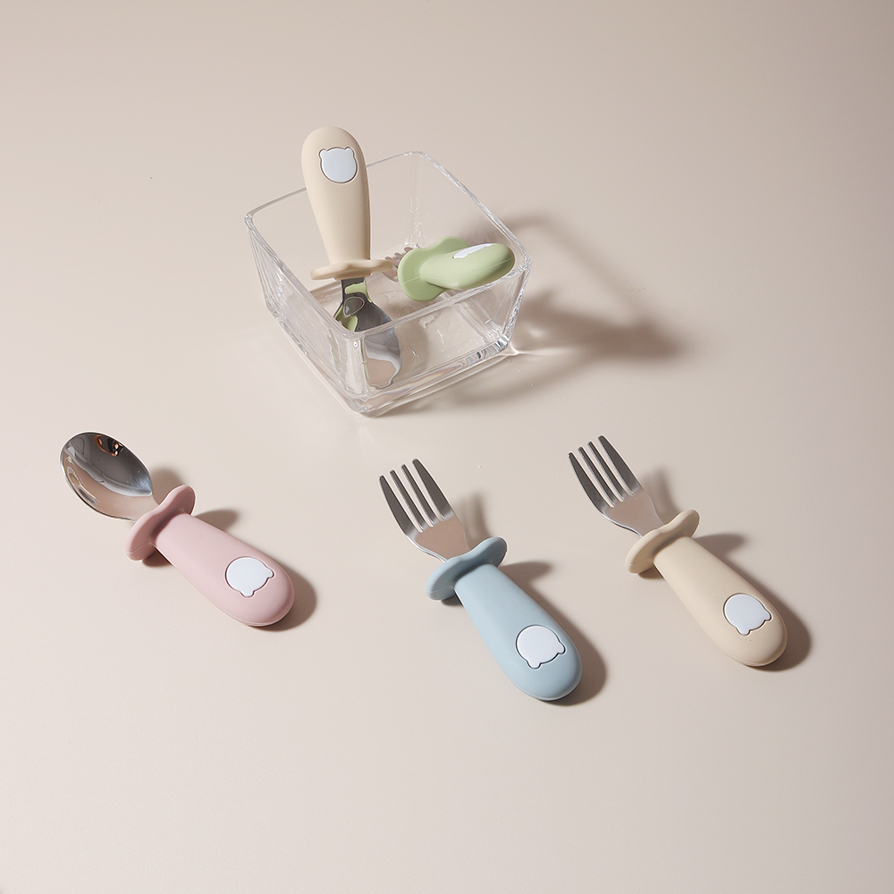 Baby Panda Shape Silicone Spoo - Baby Food Feeder review and price